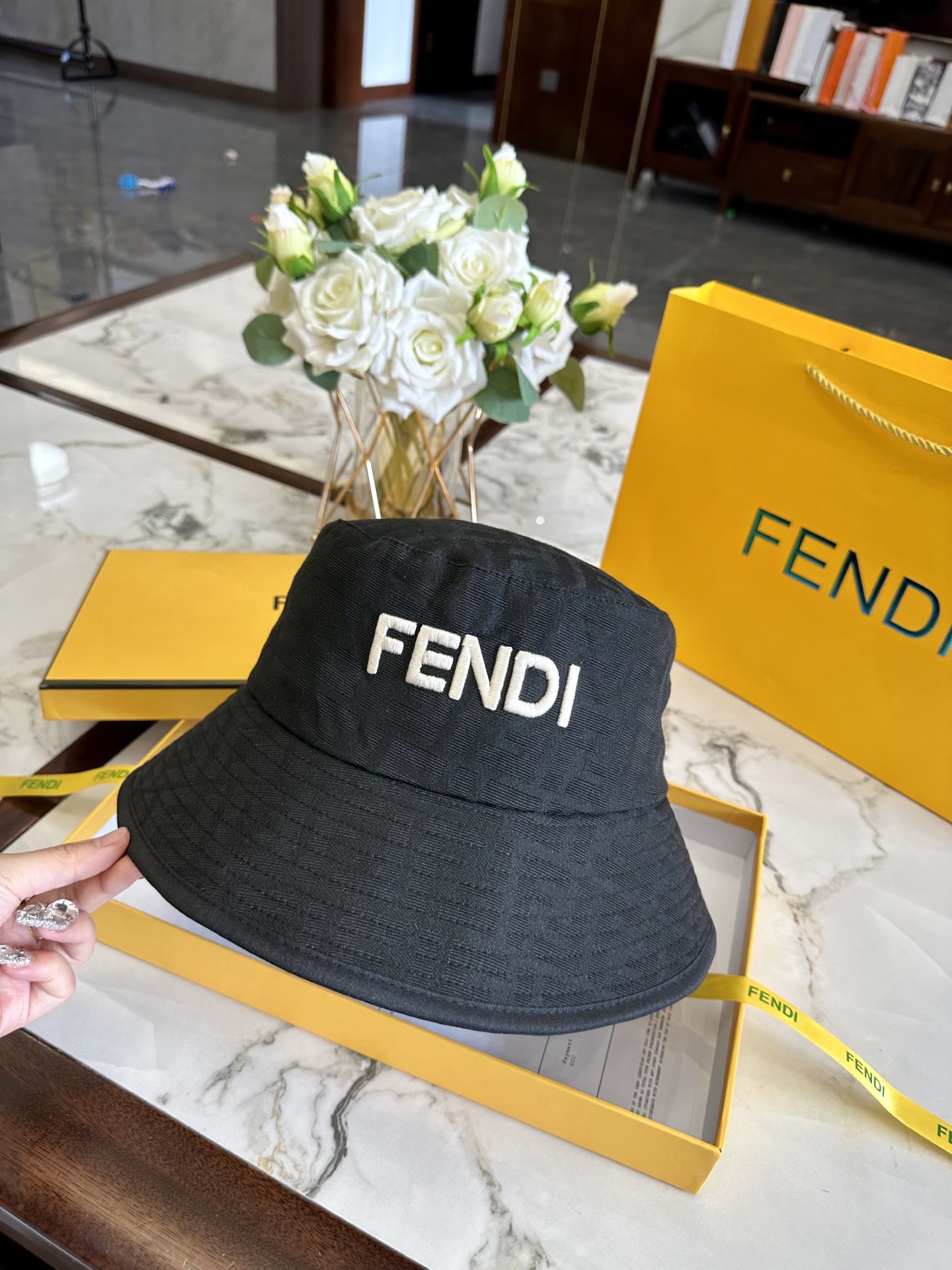 fendi hat model 19
